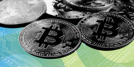 بیت کوین بالاتر از 112,000 دلار بازیابی شد، با افزایش های آخر هفته تقویت شد
