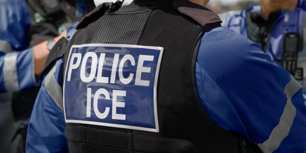 هیچ چیز غیرقانونی": سازنده برنامه ردیابی ICE قصد اقدام قانونی پس از حذف توسط اپل دارد